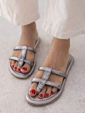 Free People Haddan Sandal Metallic Silver Women's 8 Strappy Comfort Leather NEW